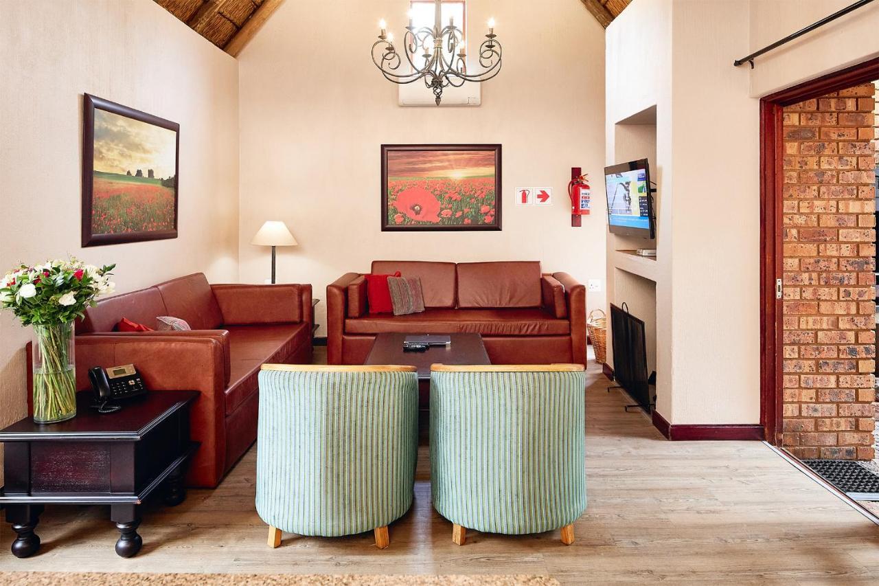First Group Magalies Park Hotel Hartbeespoort Eksteriør billede