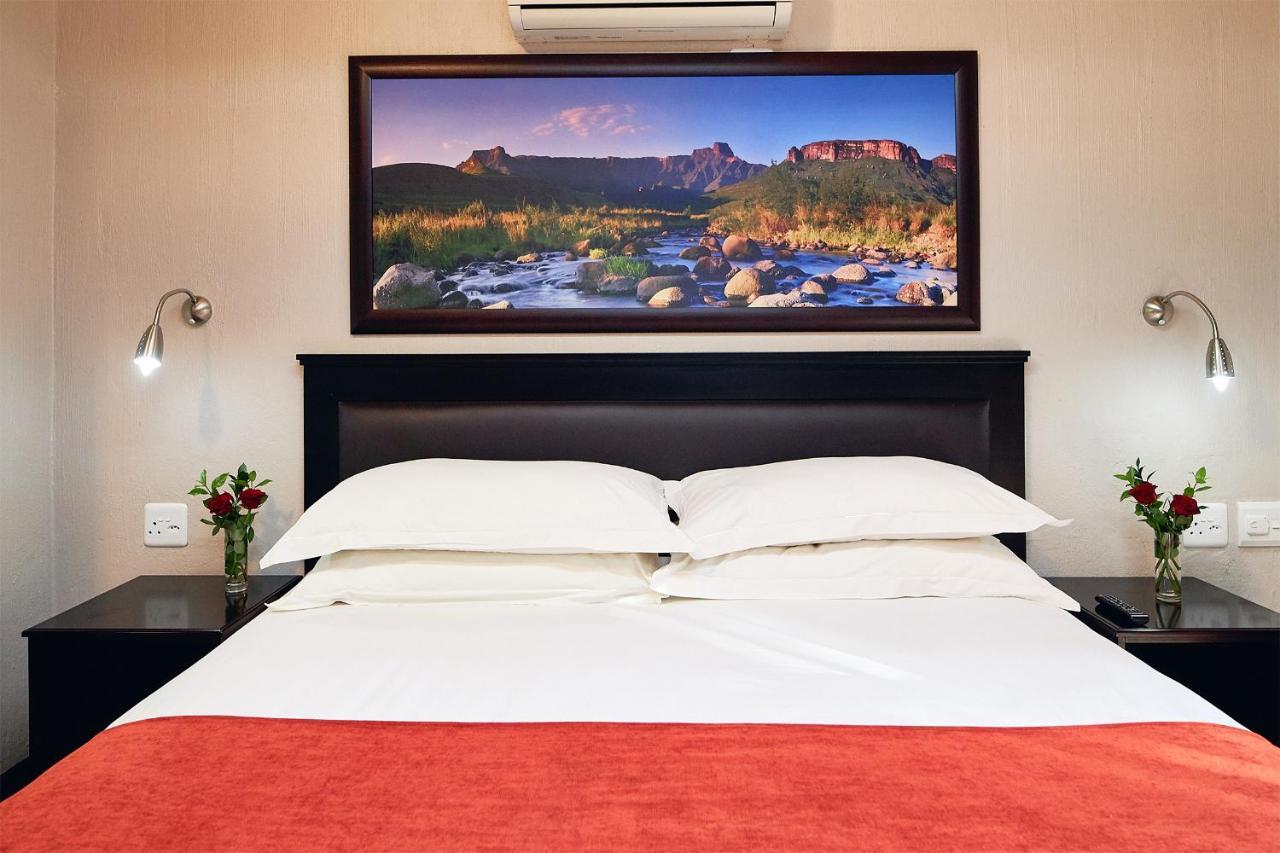 First Group Magalies Park Hotel Hartbeespoort Eksteriør billede
