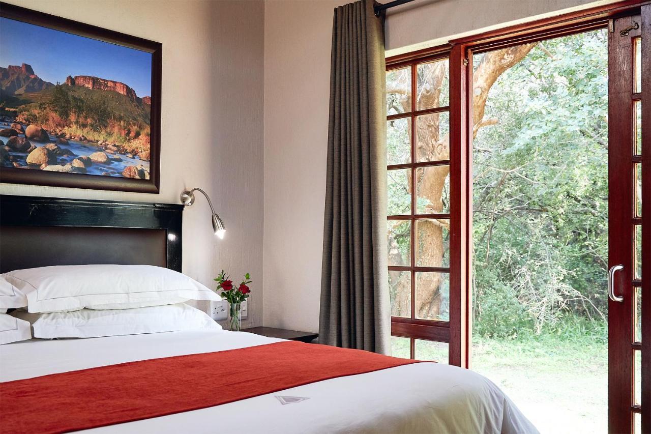 First Group Magalies Park Hotel Hartbeespoort Eksteriør billede
