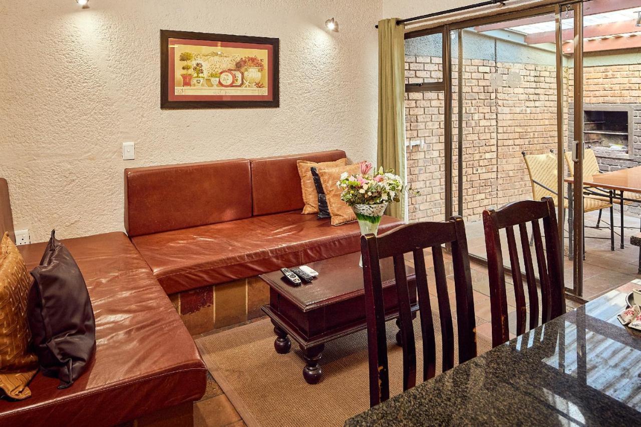 First Group Magalies Park Hotel Hartbeespoort Eksteriør billede