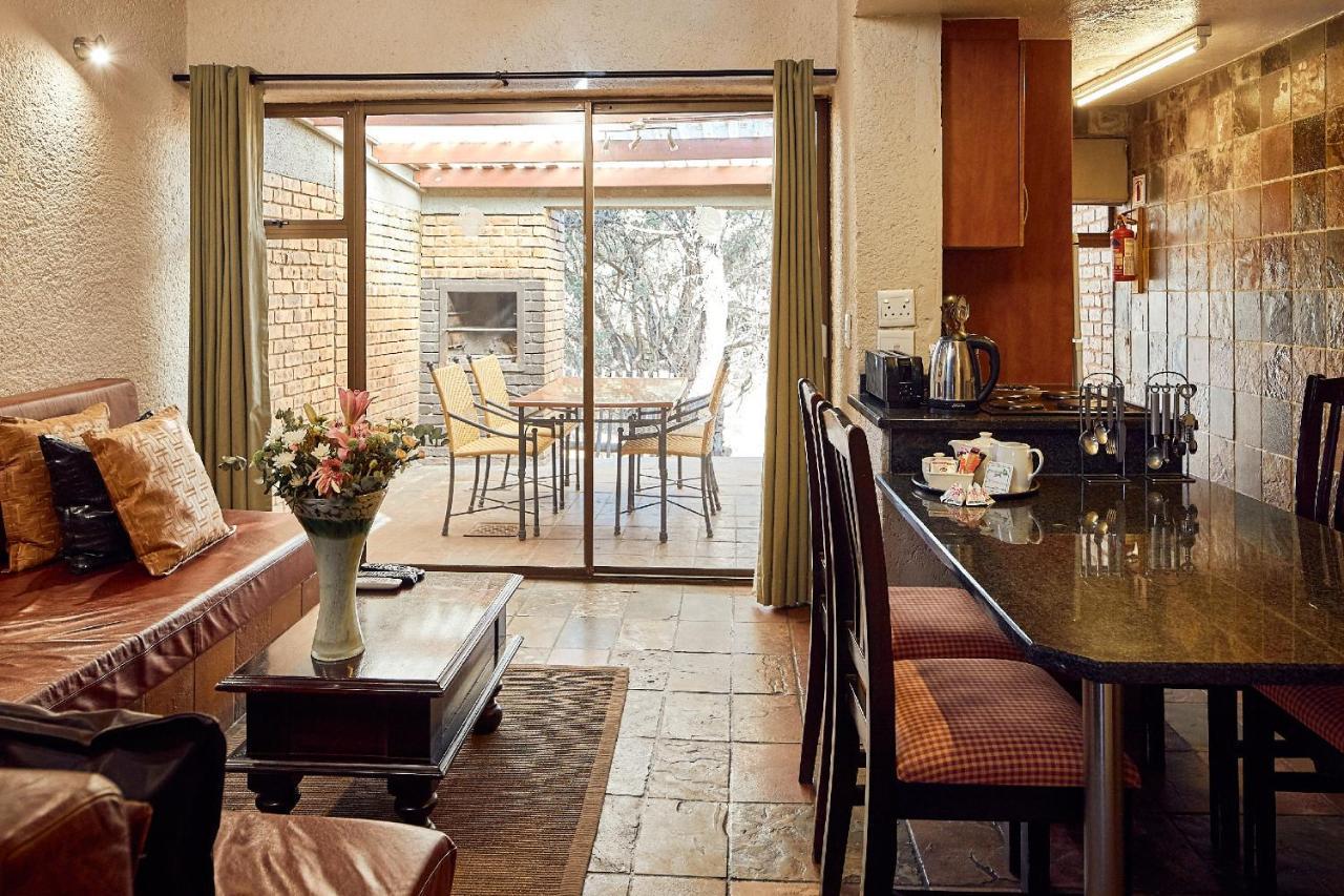 First Group Magalies Park Hotel Hartbeespoort Eksteriør billede